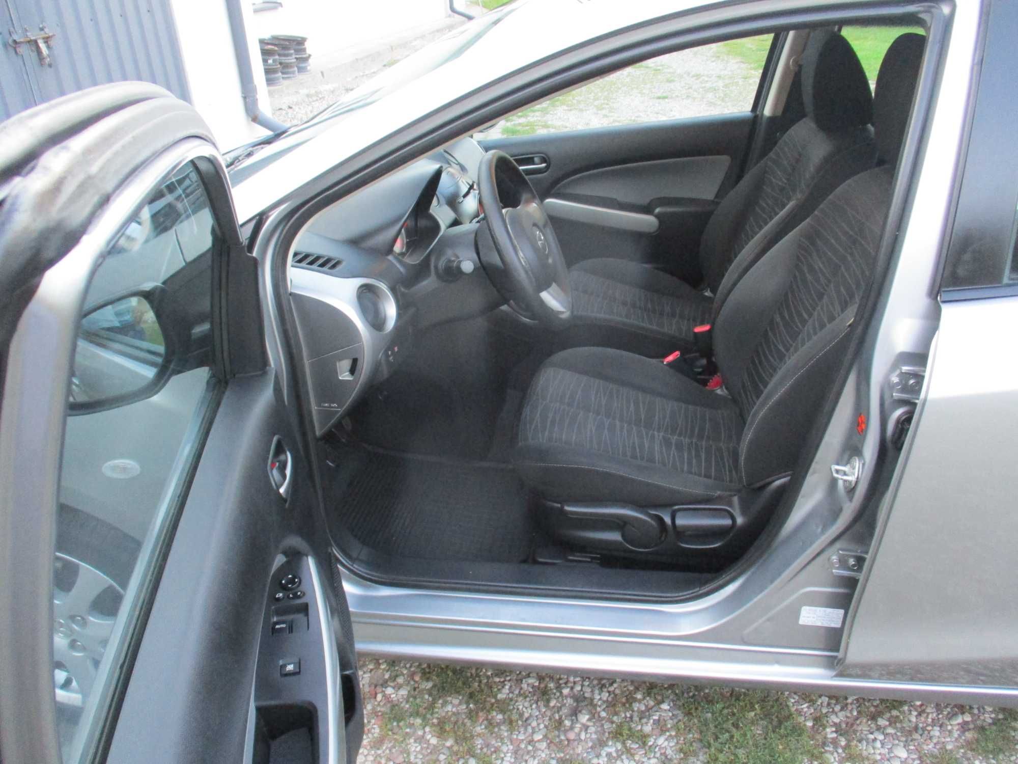 Sprzedam Mazda 2 1,4 75kM 2010 rok produkcji