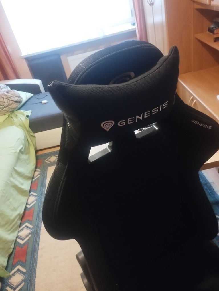 fotel gamingowy genesis