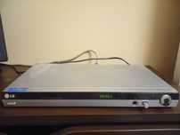 В хорошем состоянии DVD-плеер LG DKU-860, без пульта.