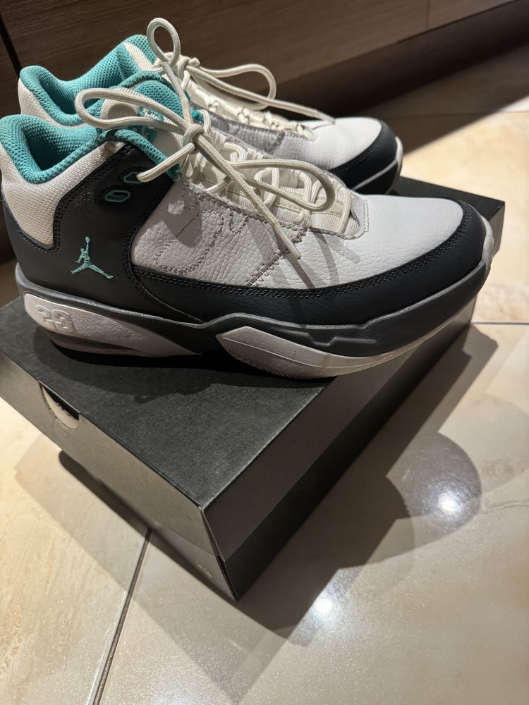 Buty Jordan Max Aura 3