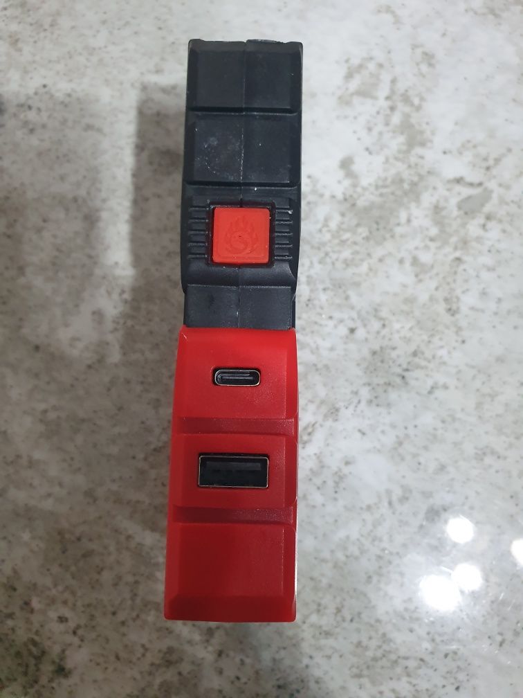 Lampka akumulatorowa i powerbank w jednym