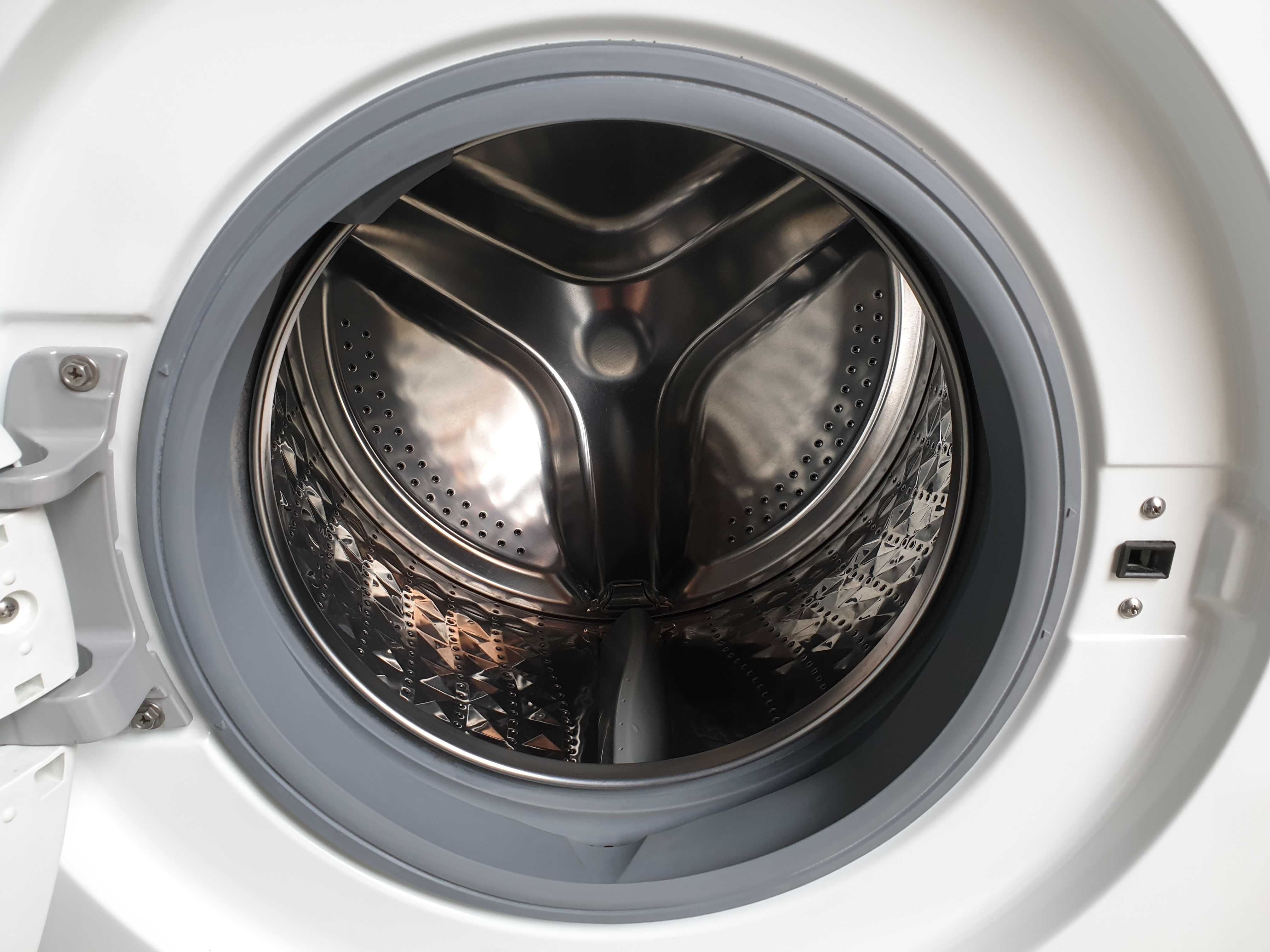 Пральна/стиральная/ машина SAMSUNG 8 KG / WW81K5400WW