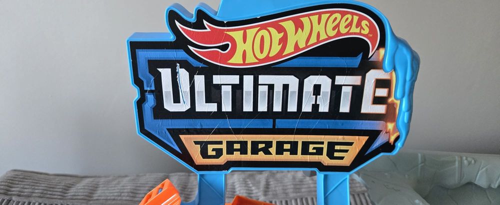 Mega garaż hot wheels atak smoka
Spektakularny, robi ogromne wraż