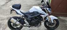 Suzuki gsr 750 106km