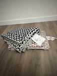 Conjunto de 2 Mantas LURVIG [IKEA] preta e cor-de-rosa (100cmx150cm)