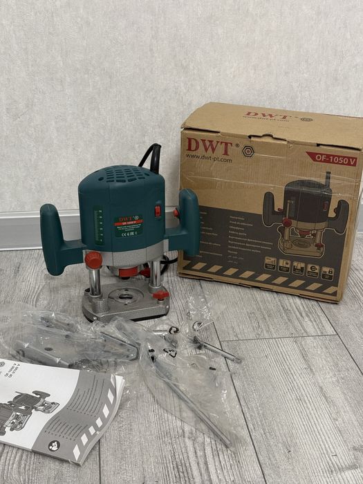 Фрезер DWT OF-1050 V
