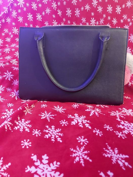 Czarna torebka z sinsay