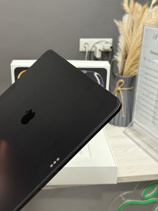 iPad Pro 13” 256gb Black M4 . Wi-Fi + LTE (підтримка сім)