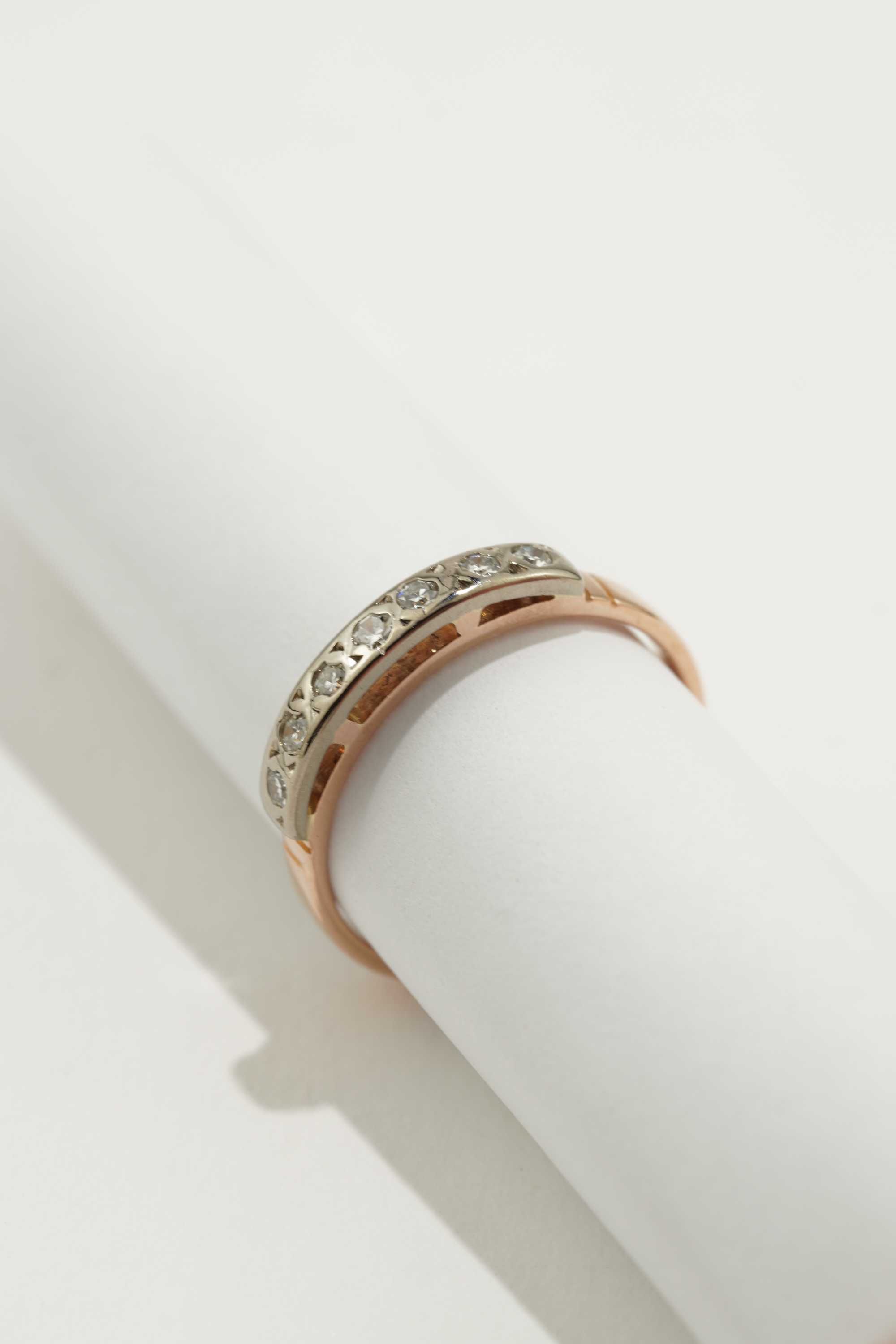 Złoty pierścionek z brylantami 14k 2,64g