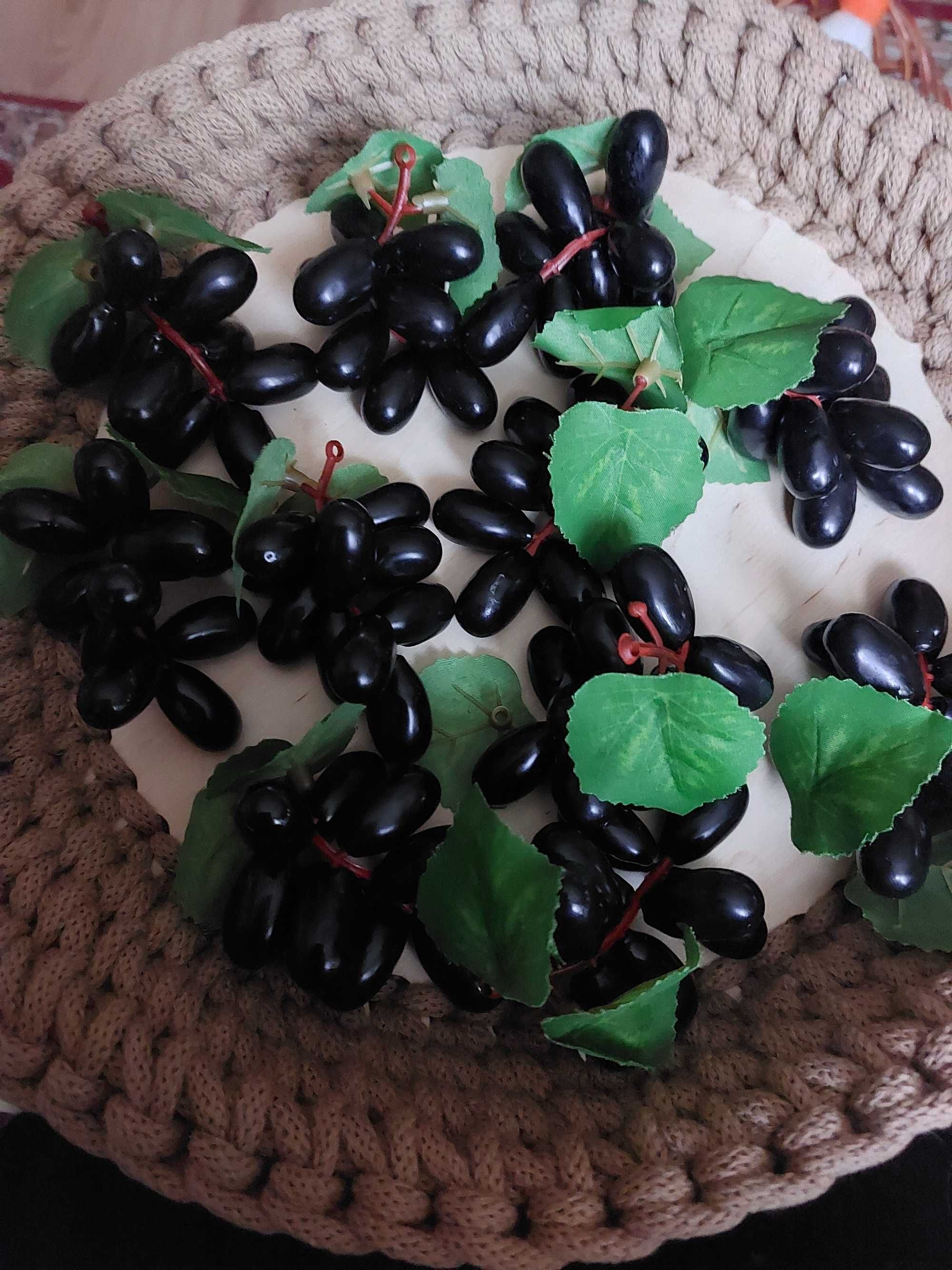 Kiscie winogron do kielicha komunijnego