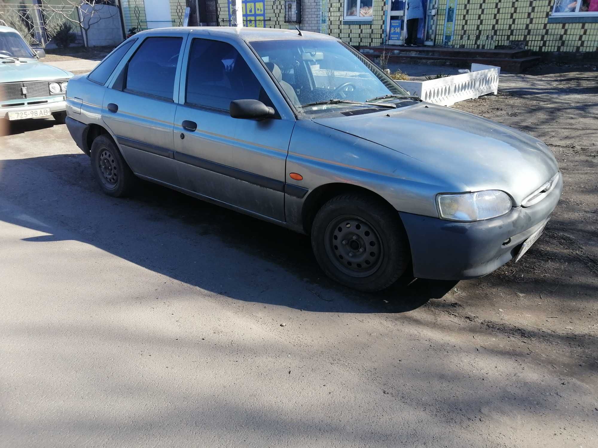 Ford escort машина