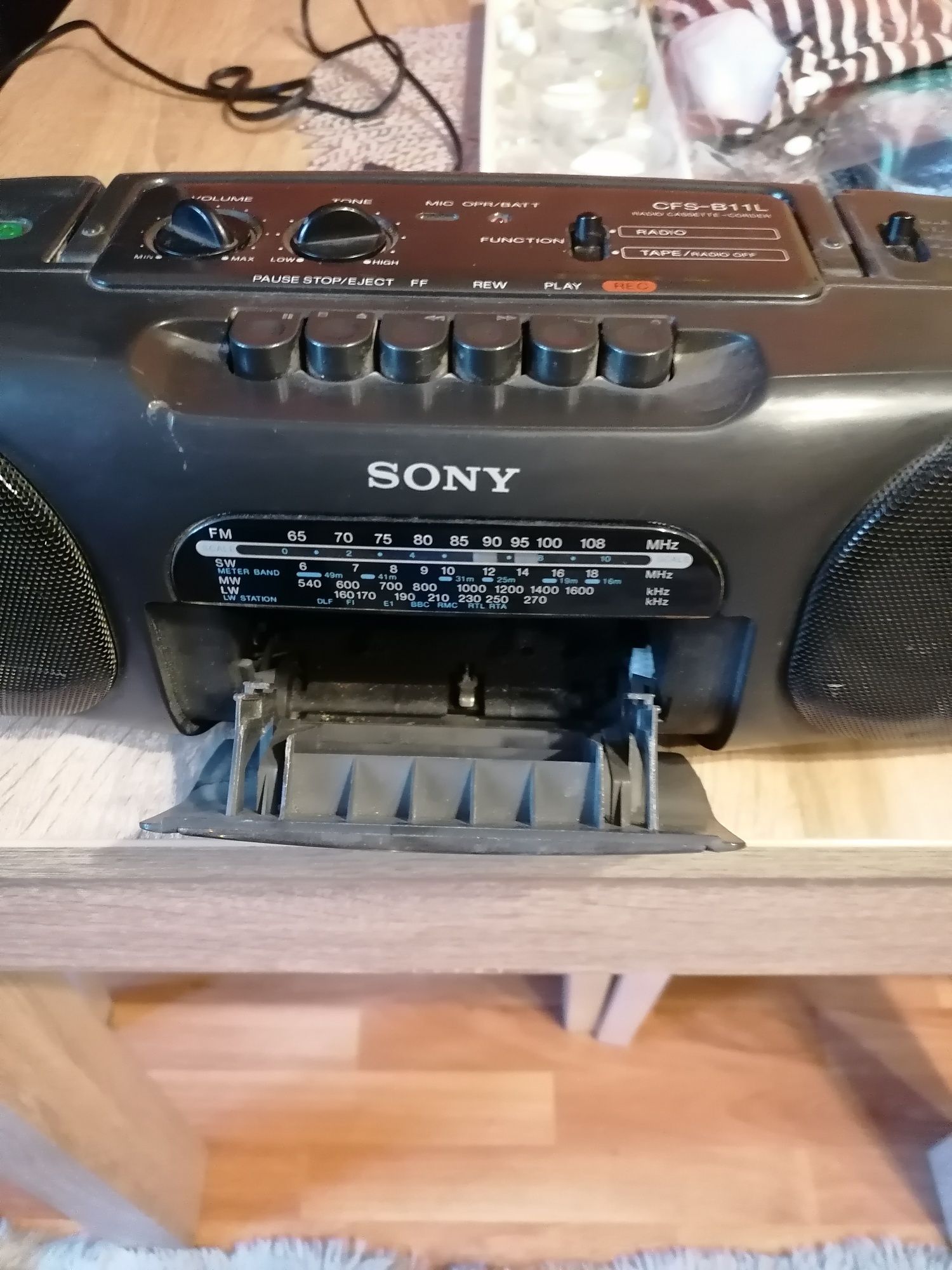 Sprzedam radiomagnetofon sony