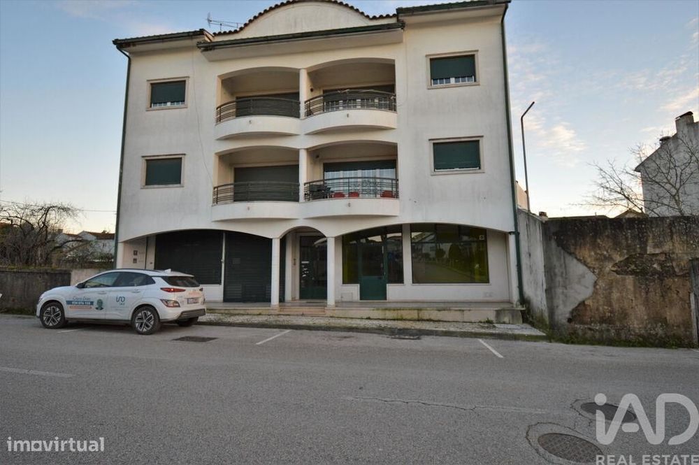 Espaço Comercial em Avelar de 157,00 m2