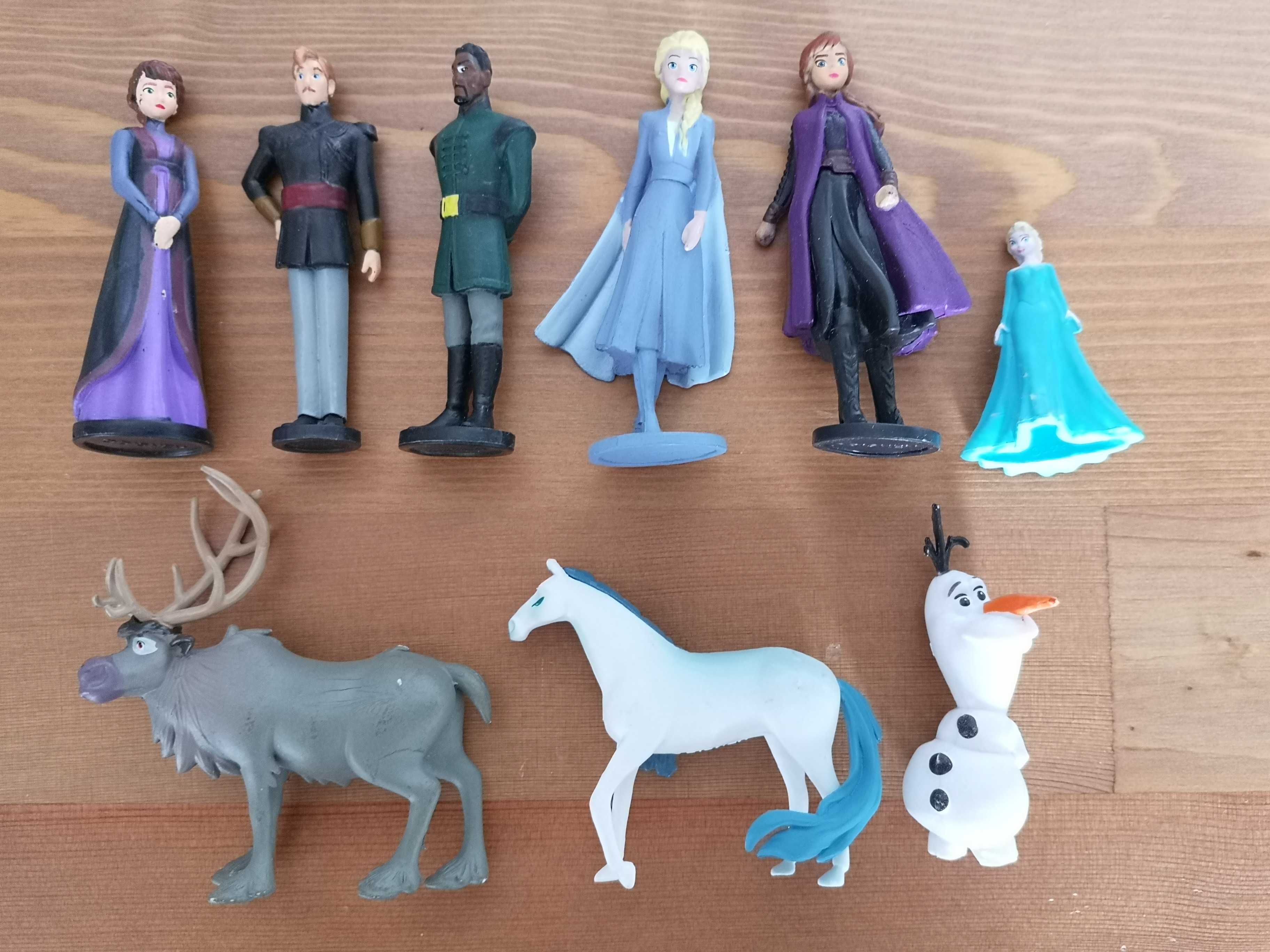figurki Disney Store Frozen Kraina Lodu zestaw 9 sztuk