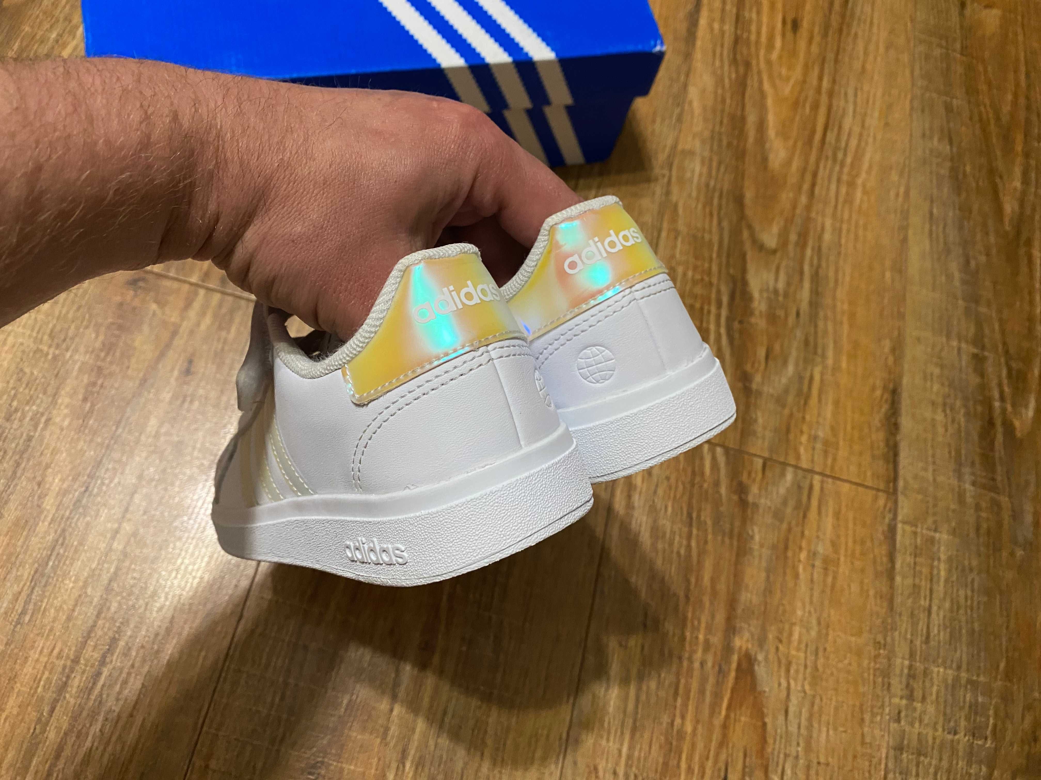 Adidas кроссовки кросівки детские на девочку Адидас оригинал р.34