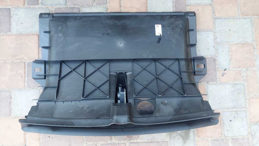 Корпус люверса центр (з мотором) Tesla Model Y Juniper 1982489-00-D