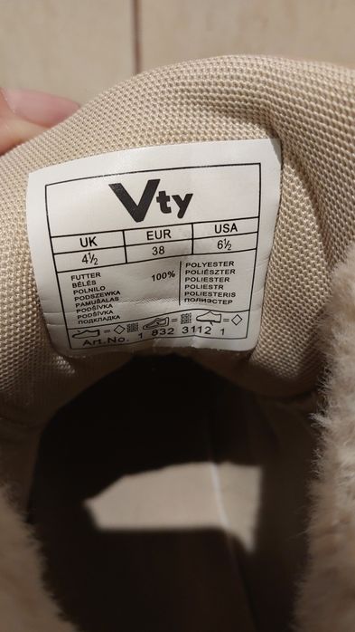 Buty zimowe ocieplane trapery  Vty botki r. 38