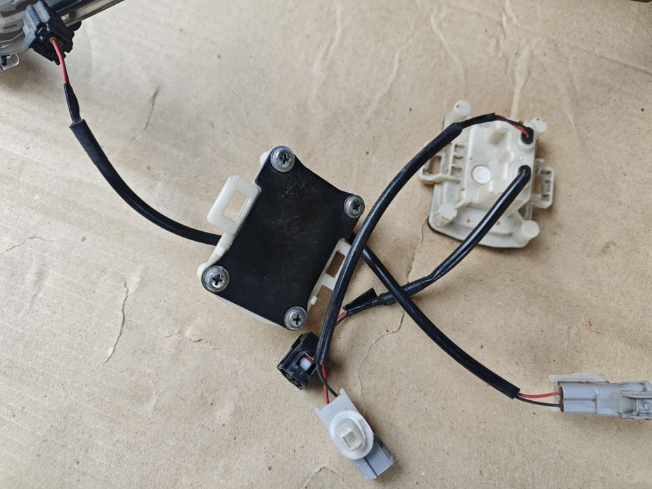 Підсвітка решітки Mazda 6