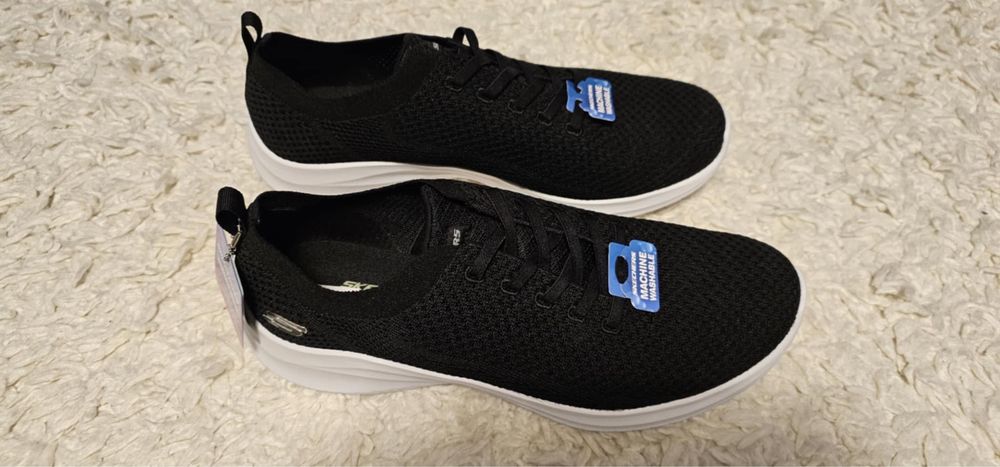 Skechers memory foam roz. 42 czarne nowe