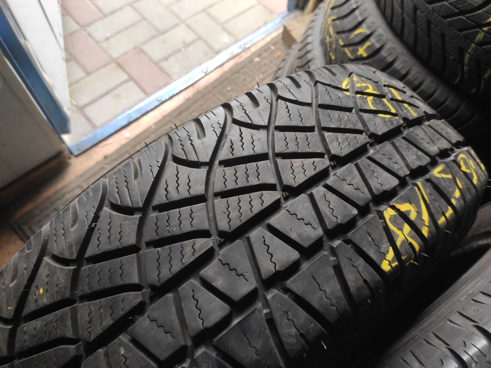 Всесезонная резина 225.65.18 Michelin Latitude Cross.18р.7.5мм.France.