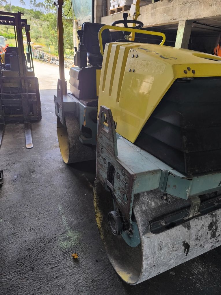 Cilindro 1,20 m vibração aos 2 rolos