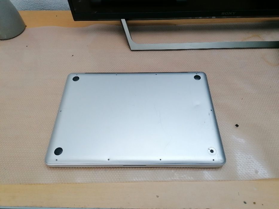 MacBook A1286 / MID-2009 15" / Selling Parts or Complete Unit / Damaged64551136729859122