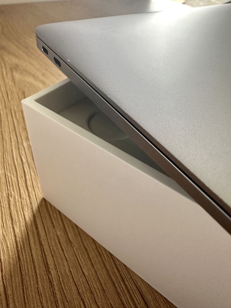 MacBook Air 13-calowy 2020 Retina Space Gray