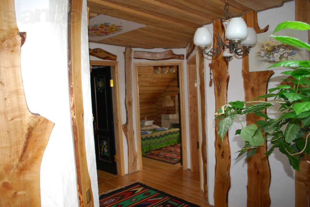 аренда деревяного зруба біля Свято-Успенскої Почаївської Лаври