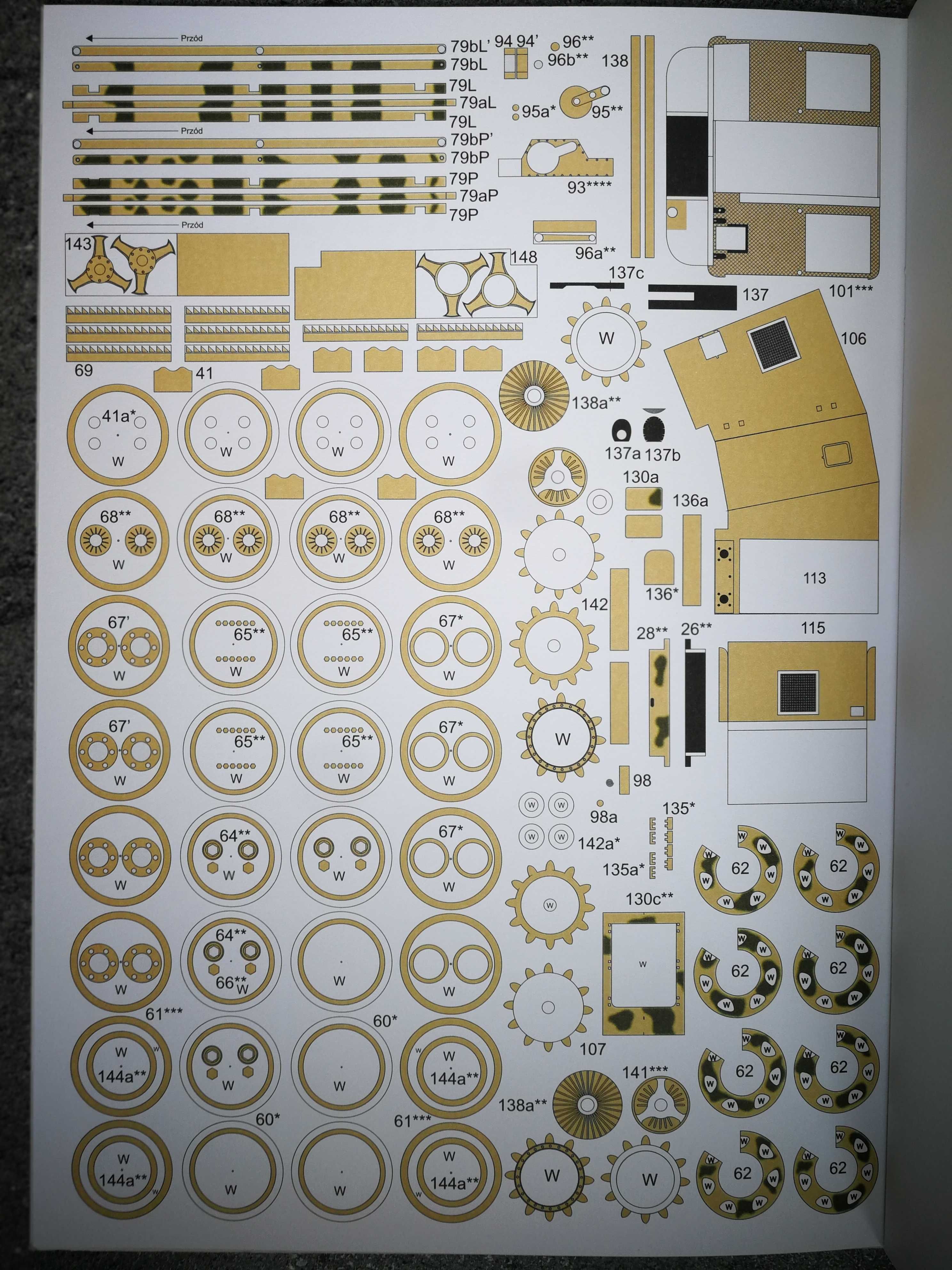 Model kartonowy Answer 5/2018: ciągnik Steyr RSO/01