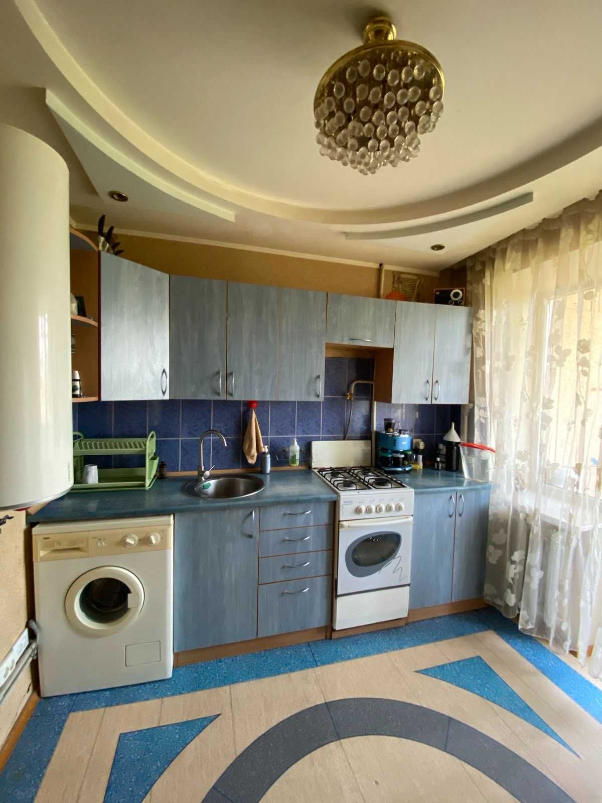 Продам простору 1-кімнатну квартиру в центральному районі міста