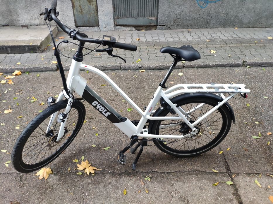 Cycle rower elektryczny z napędem elektrycznym na części