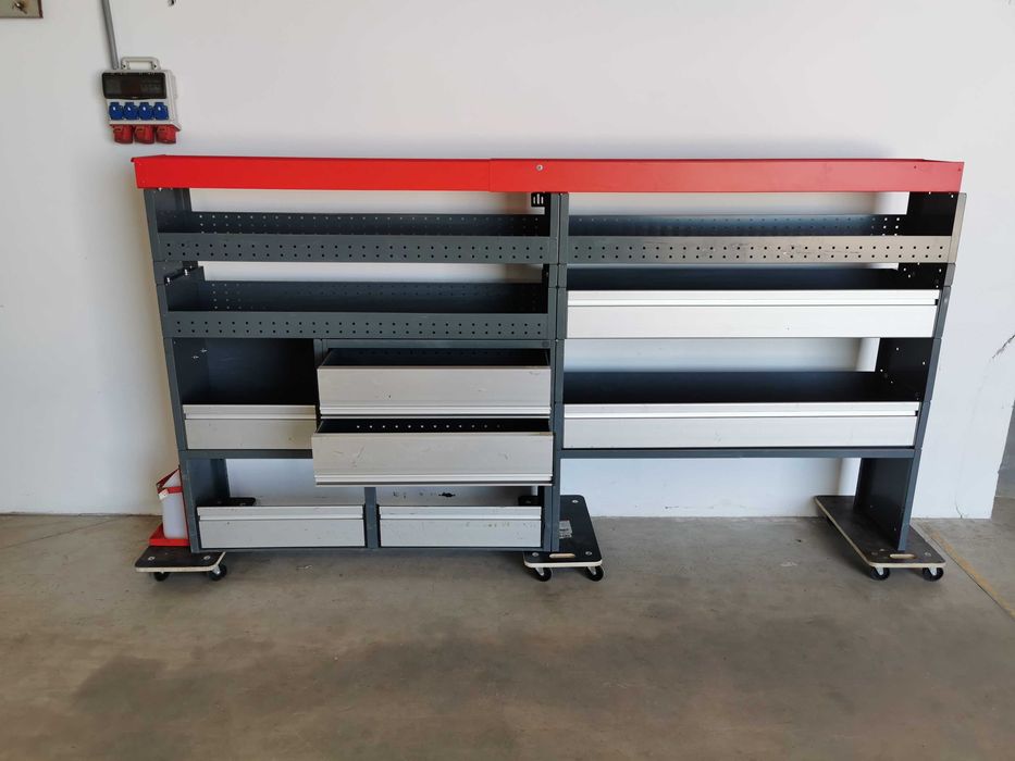 Zabudowa serwisowa warsztatowa regał samochodowy serwisowy WURTH