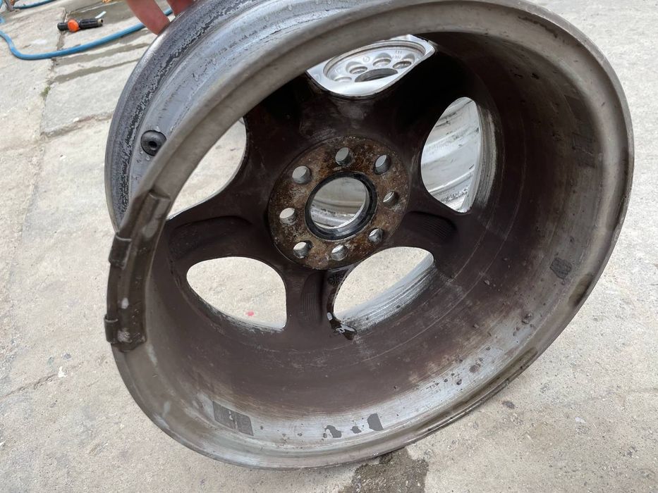 Продам литі диски