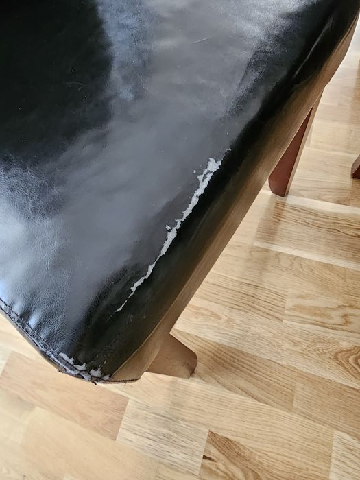 Stół + 4 krzesła JYSK