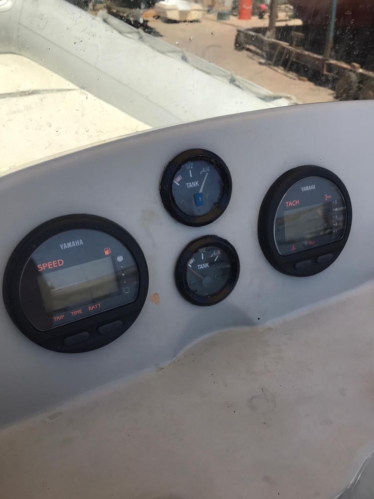 Joker Boat 650 Plus - 6,80m motor Yamaha 150cv