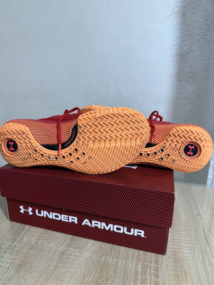 Баскетбольные крассовеи Under Armour