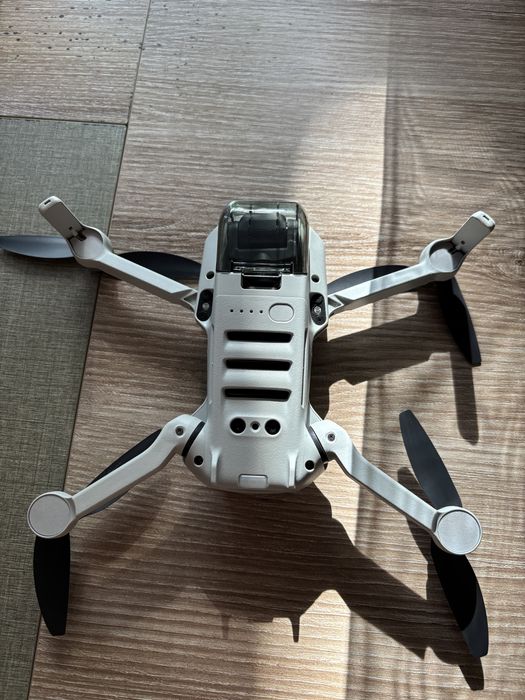 DJI Mini 2 SE Fly More Combo
