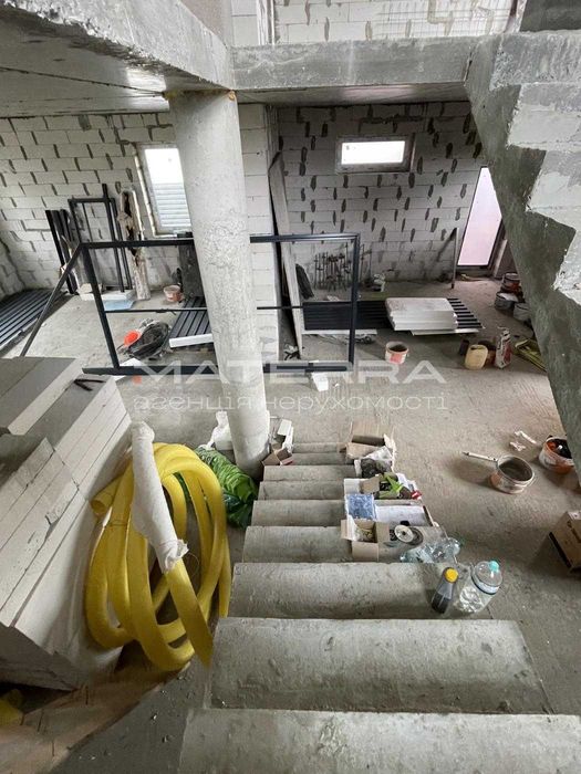 Бобриця продаж будинку 150м2 у стилі Хай-Тек