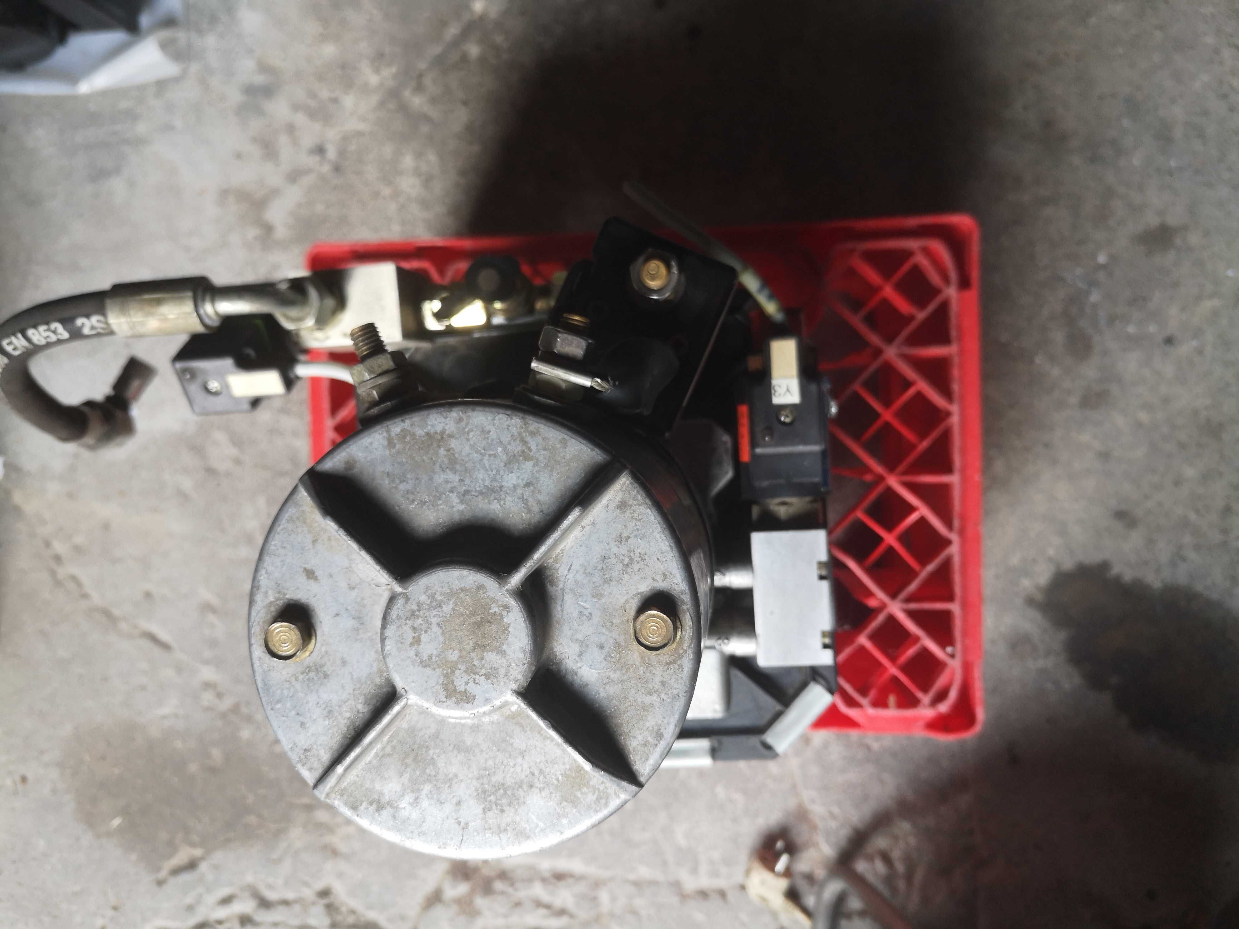 Pompa hydrauliczna, agregat 24V 1,5kW 300 bar zbiornik na olej 3,5L