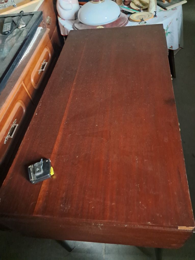 Secretária  antiga