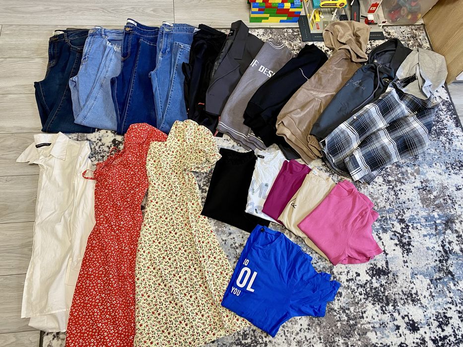 Пакет одягу (М-Л)кофти/джинси/сукні/рубашки/футболки