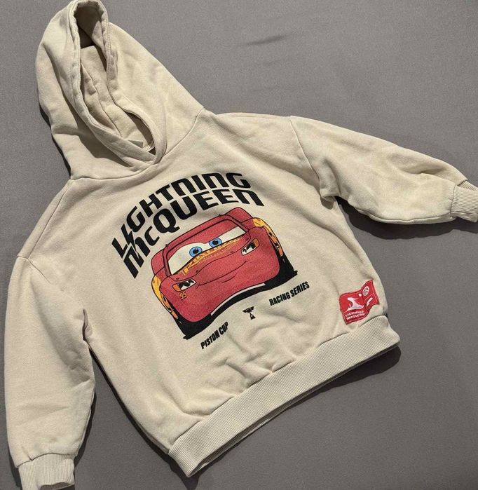Zara  116 світшот,худі. Disney cars
