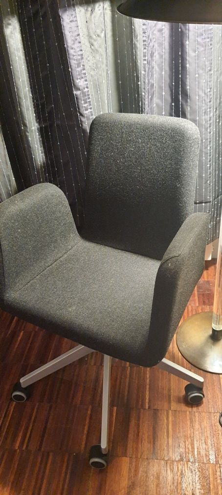szklany stół/biurko. 2 stoły, biurka