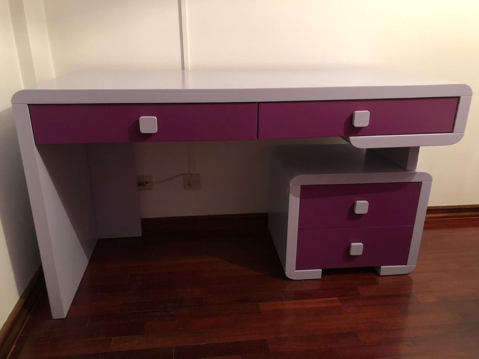 Secretária Harpa Nova + Cadeira