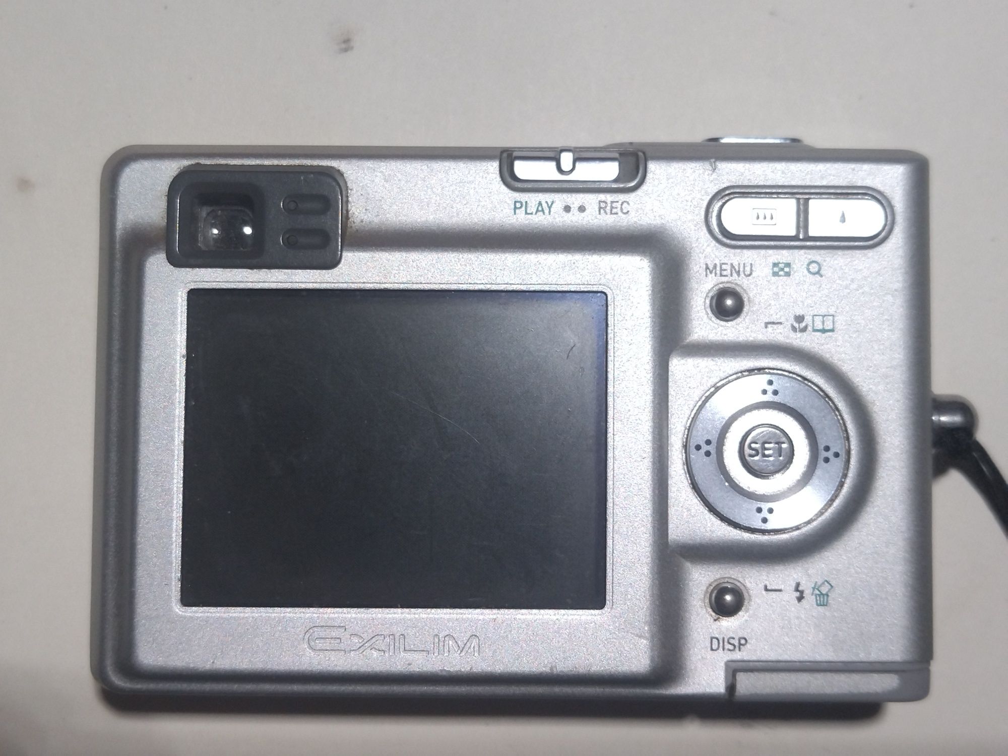 Цифровий фотоапарат EX- Z3B. CASIO