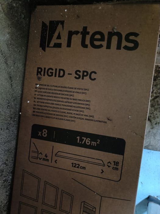 Pavimento flutuante claro