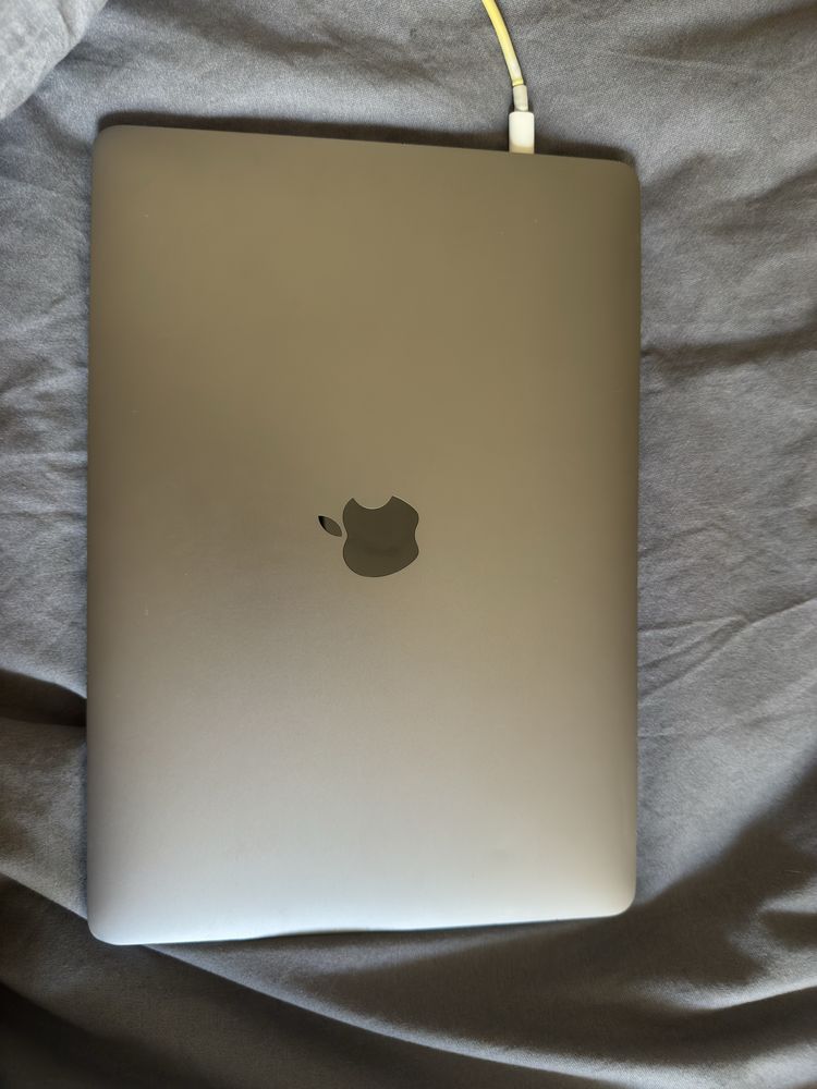 Macbook Pro M1 13' 2022
