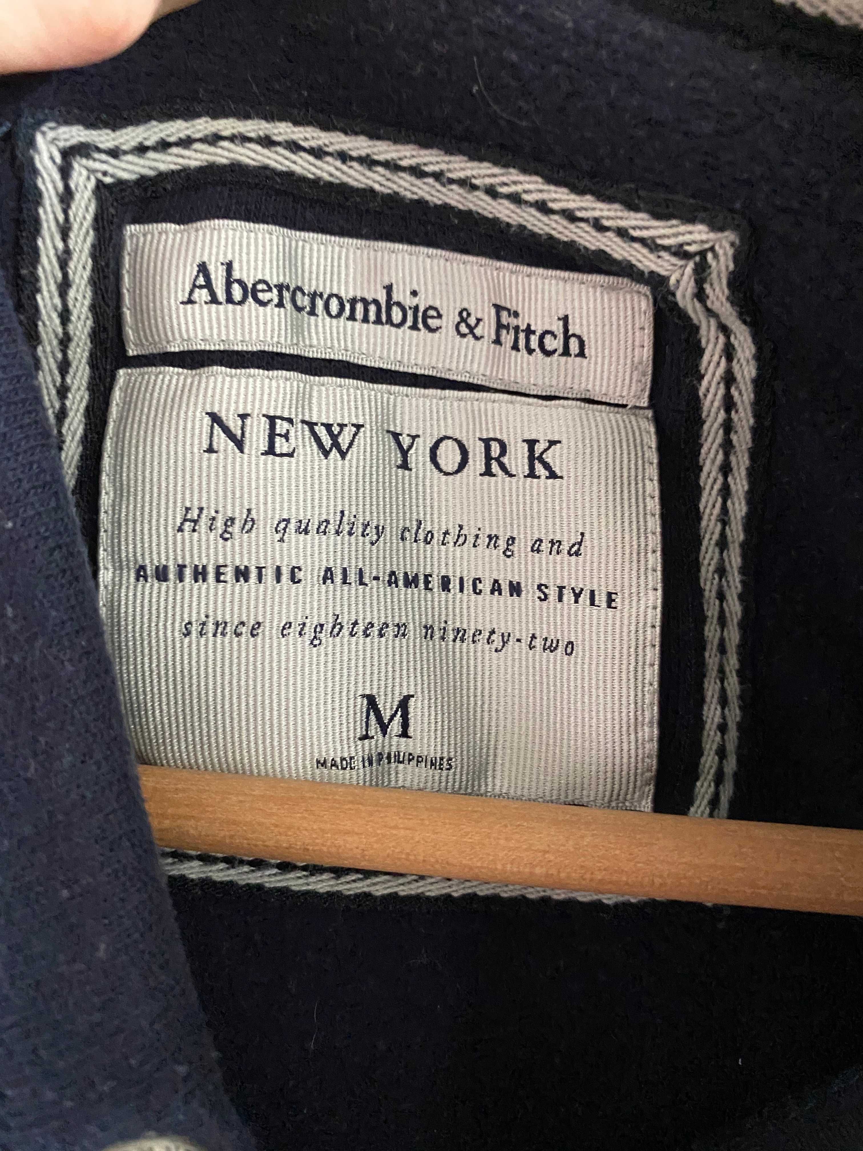 Granatowa bluza z kapturem Abercrombie&Fitch