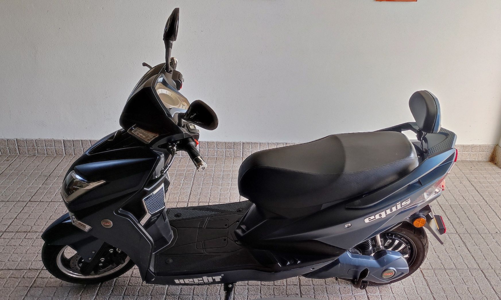 Scooter Elétrica HECHT EQUIS