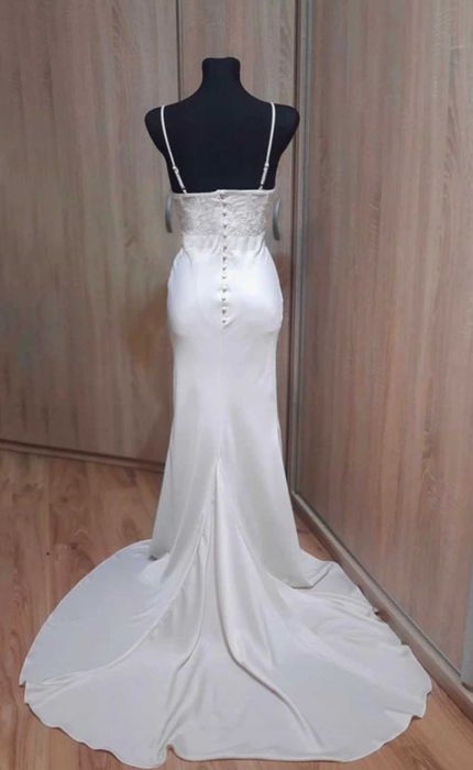 Gorsetowa maxi ślubna z trenem rybka syrenka asos